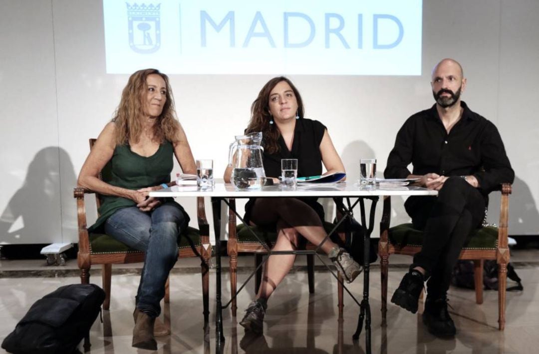 Carme Portaceli y Mateo Feijóo, junto a Celia Mayer, tras ser nombrados en 2016 directores del Teatro Español y de Naves Matadero