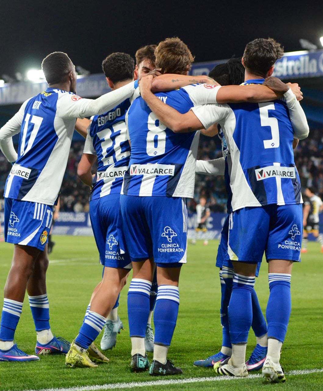 El conjunto berciano consiguió una valiosa victoria que le acerca al play-off de ascenso