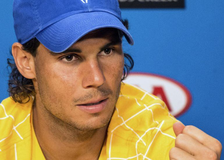 Nadal cierra el puño en rueda de prensa