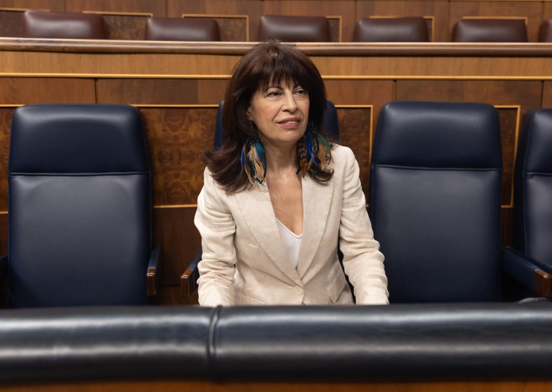 La ministra de Igualdad, Ana Redondo, durante una sesión plenaria, en el Congreso de los Diputados, a 27 de junio de 2024, en Madrid