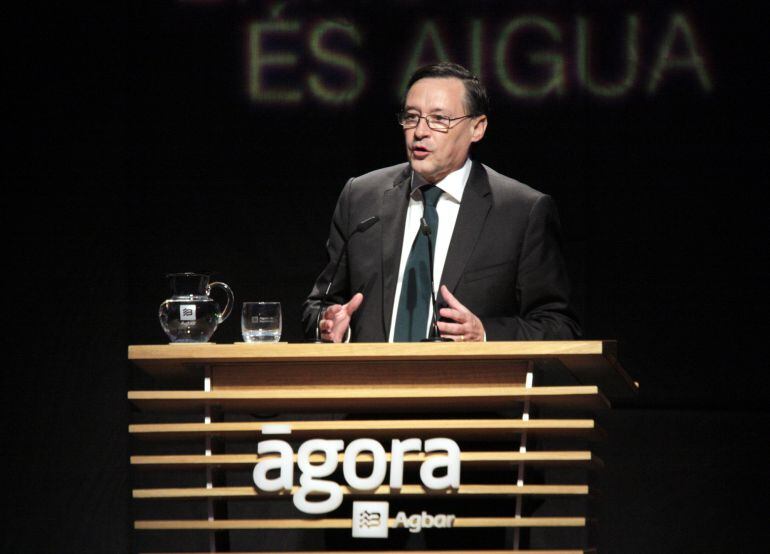 Imatge del president executiu d'Agbar, Àngel Simón, durant la seva intervenció aquest divendres 18 de març a la commemoració del Dia Mundial de l'Aigua al Museu de les Aigües a Cornellà. (Horitzontal)