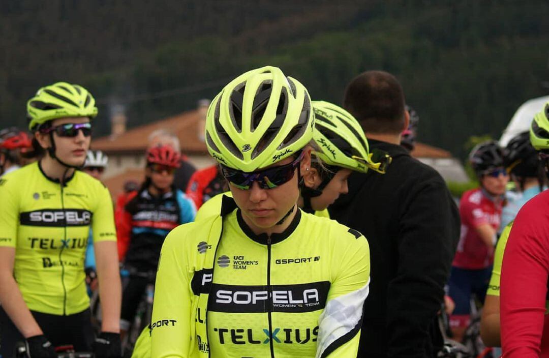 Sara Martín con los colores del equipo vasco en el que milita desde hace varias temporadas.