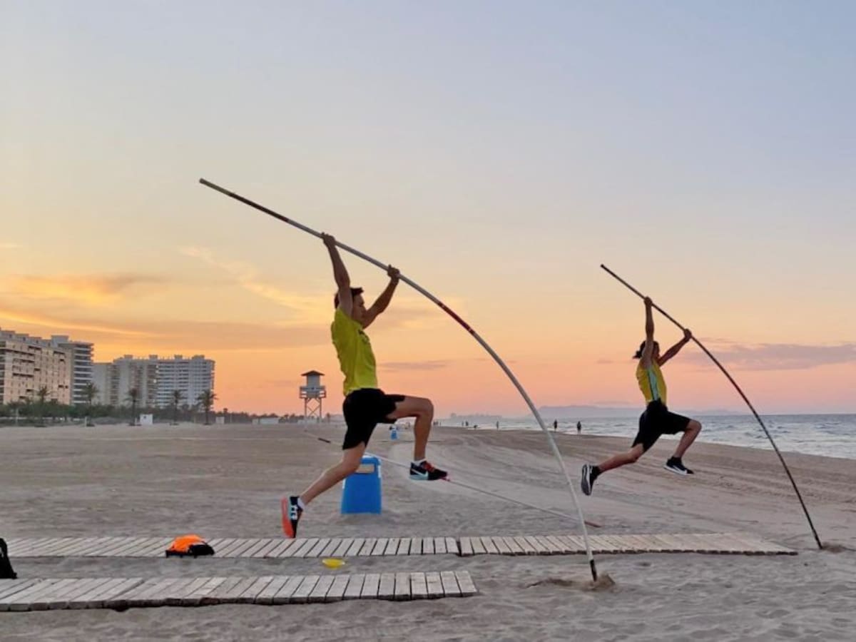 Los atletas del CA Safor Teika vuelven a los entrenamientos en la pista de Gandia