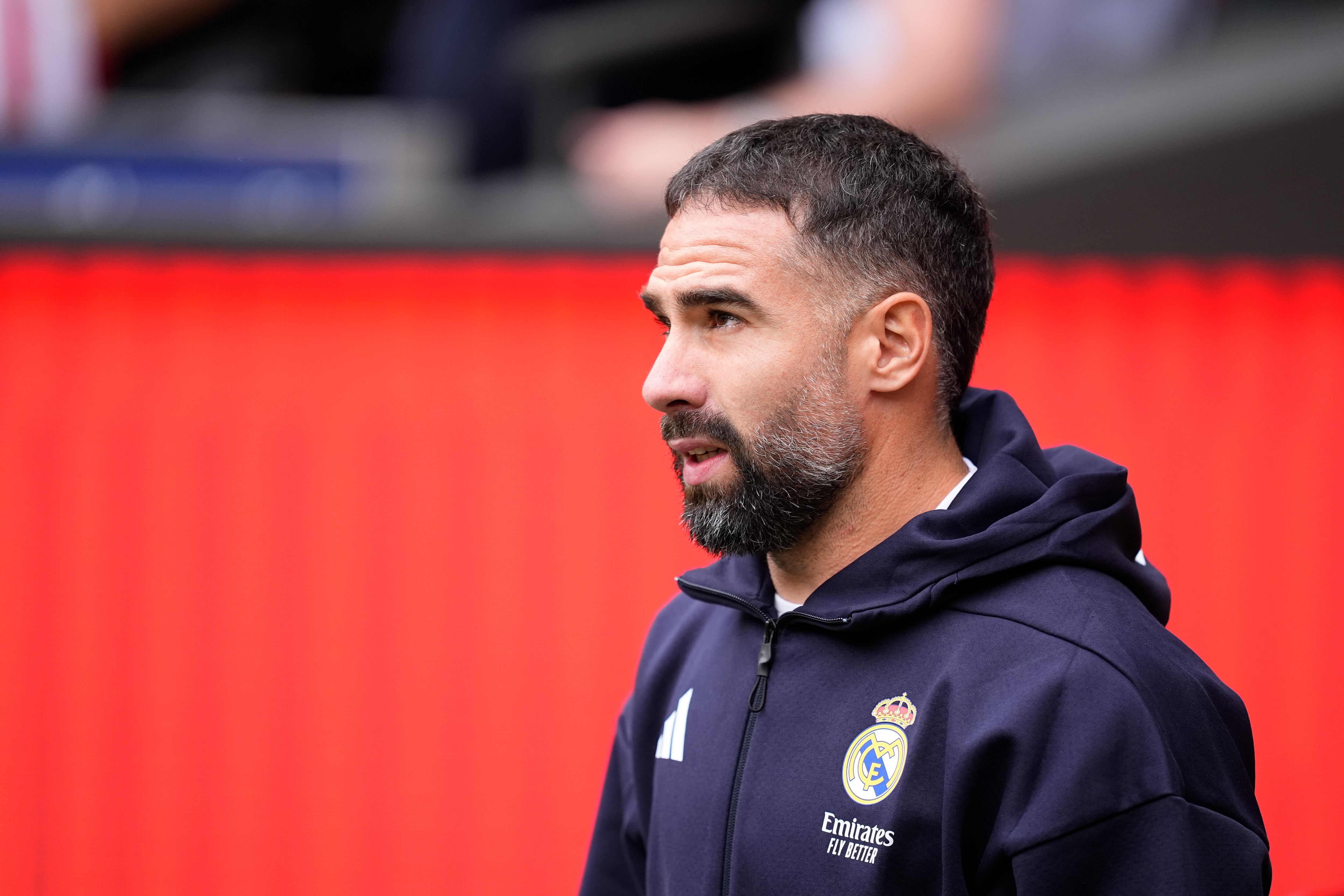 Carvajal, durante una previa de partido con el Real Madrid