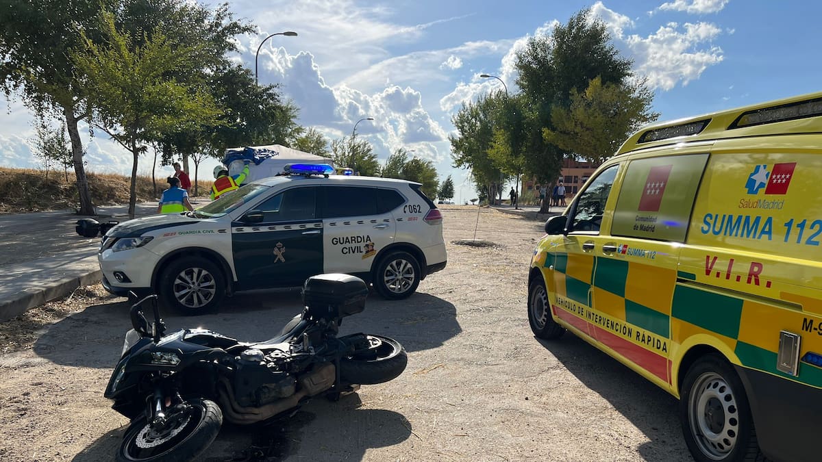 Fallece un motorista en Casarrubuelos al perder el control y golpearse contra el suelo
