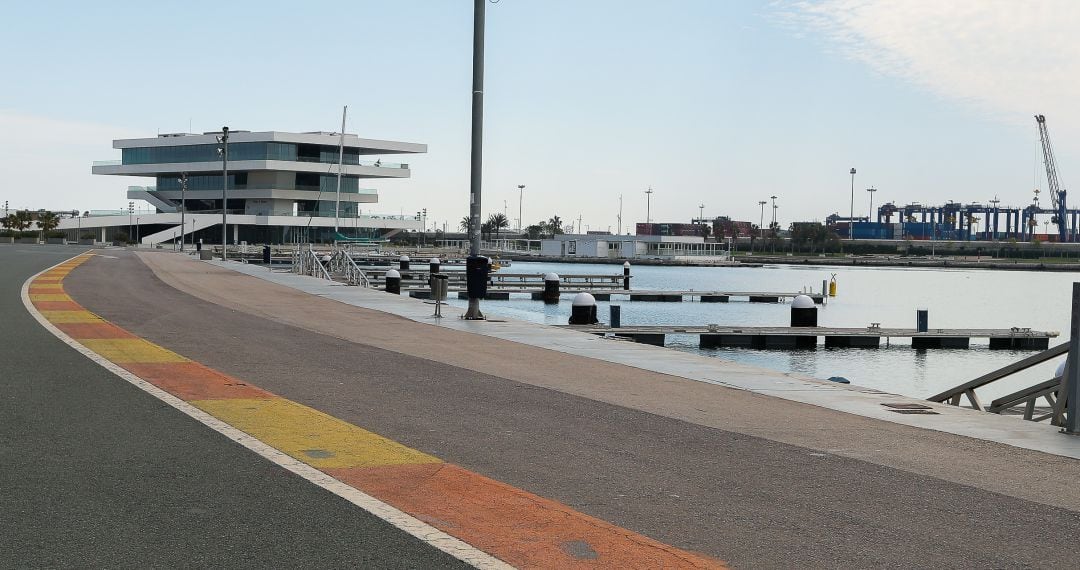 Todas las actividades de la Marina de València se han tenido que parar durante dos meses debido a la crisis del coronavirus. 