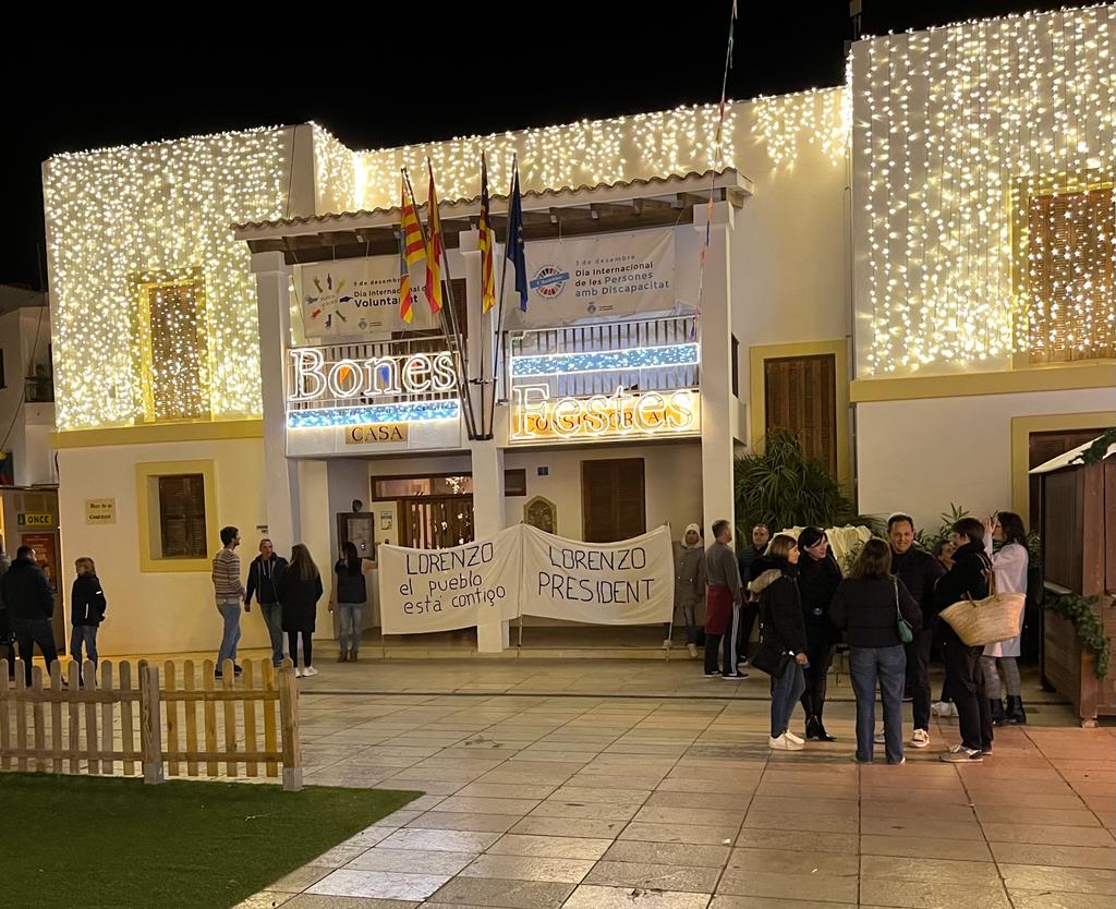 Córdoba esta tarde delante de la sede del Consell