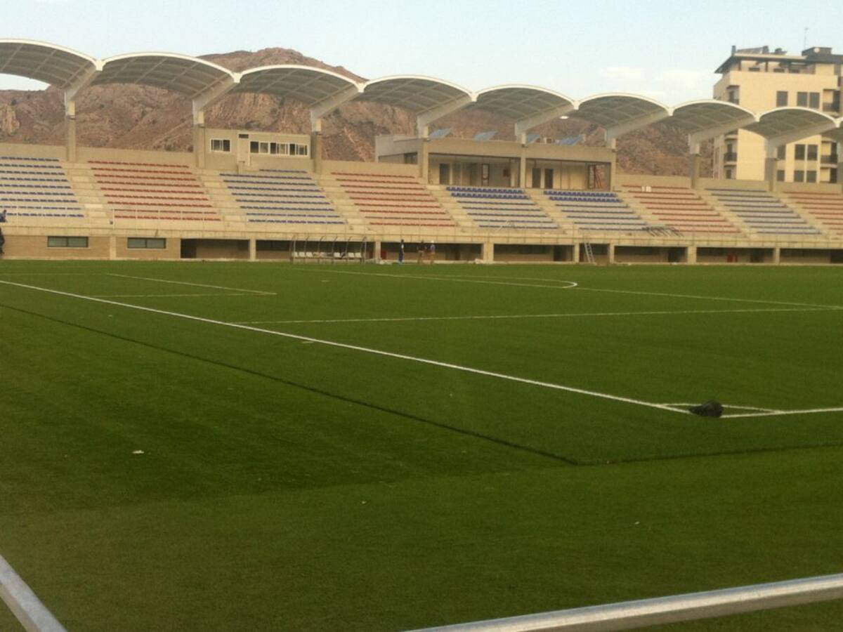 Elda estudia instalar césped natural en el Nuevo Pepico Amat