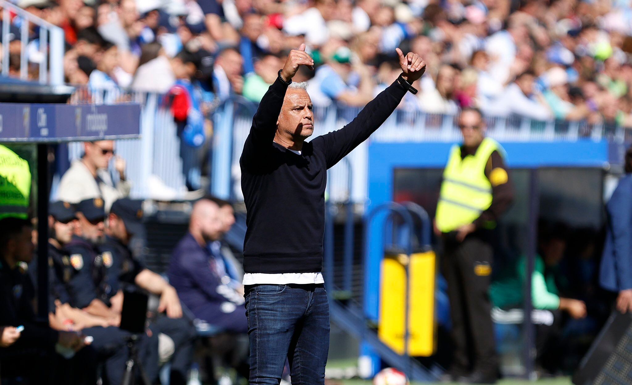 Sergio Pellicer, aprobando una acción en el partido ante el Recreativo de Huelva