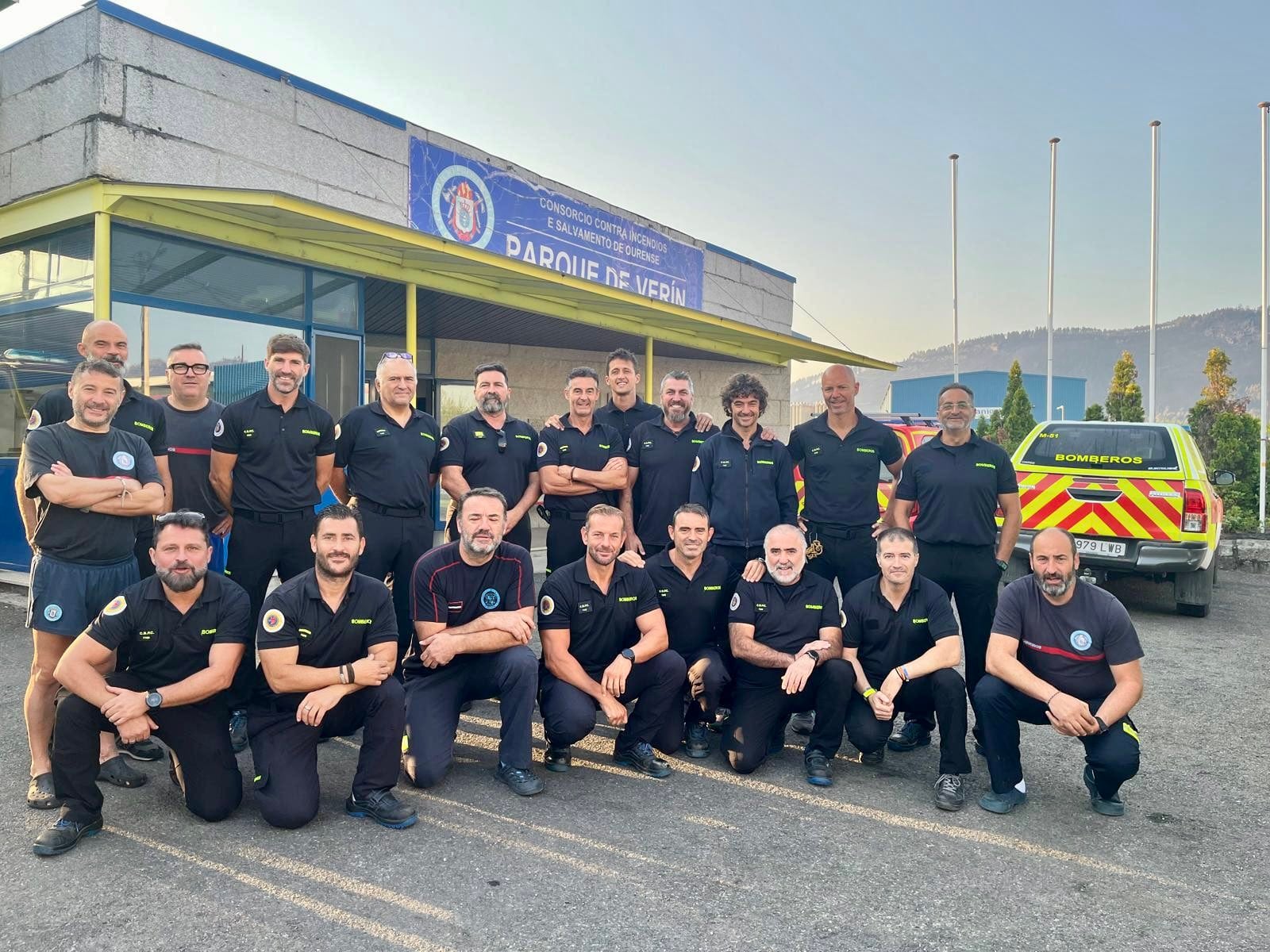 Bomberos que participaron en las labores contra el fuego en Galicia