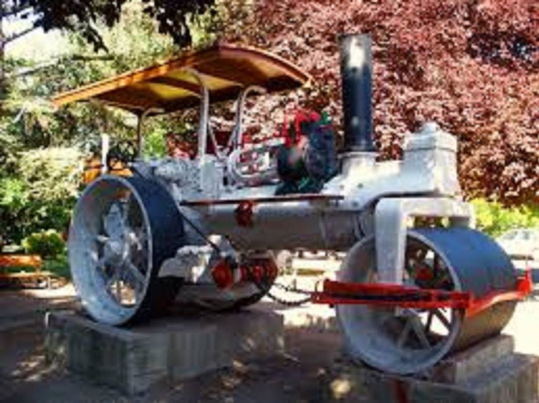 Apisonadora de vapor del parque de Jardinillos en Palencia