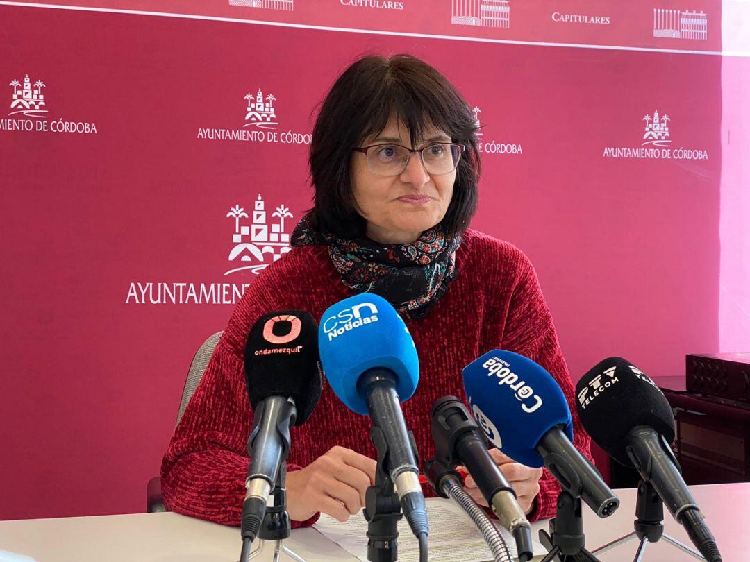 La viceportavoz municipal de Izquierda Unida, en una imagen de archivo, durante una rueda de prensa en el Ayuntamiento.