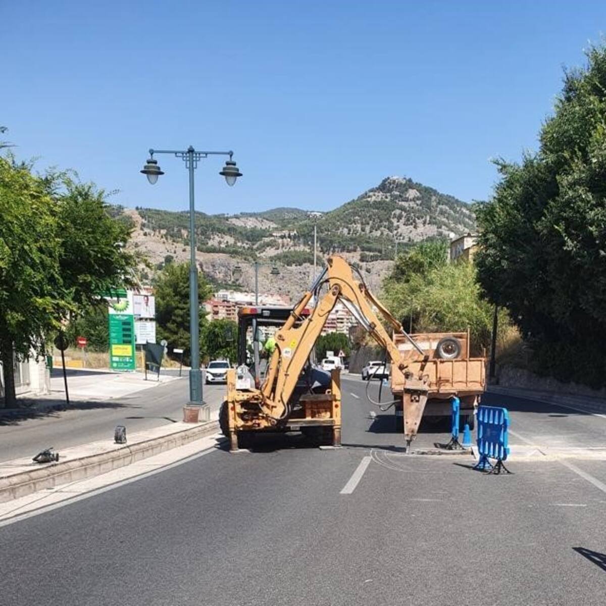 Un nuevo semáforo en la Beniata de Alcoy facilitará el paso a los peatones