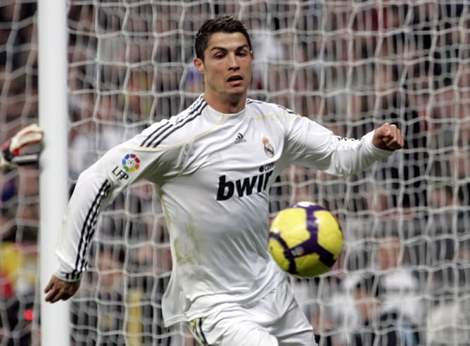 Cristiano, durante un partido con el Real Madrid