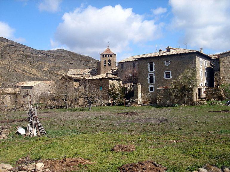 Los pueblos aragoneses aumentan su población en verano