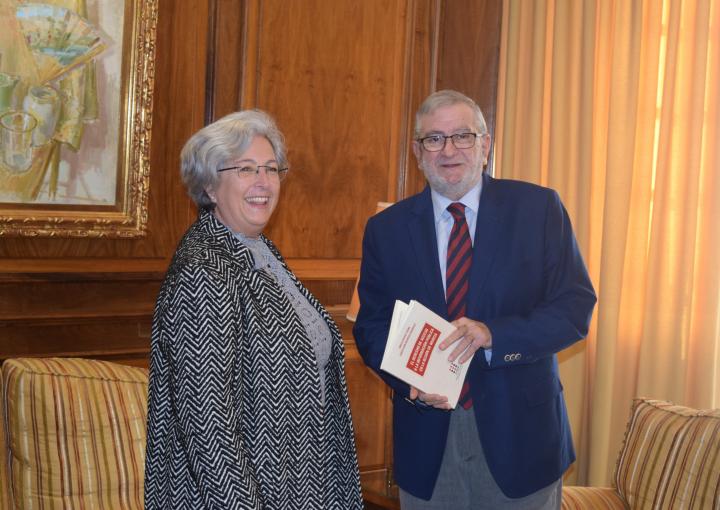 Juana Pérez junto a Alberto Castillo