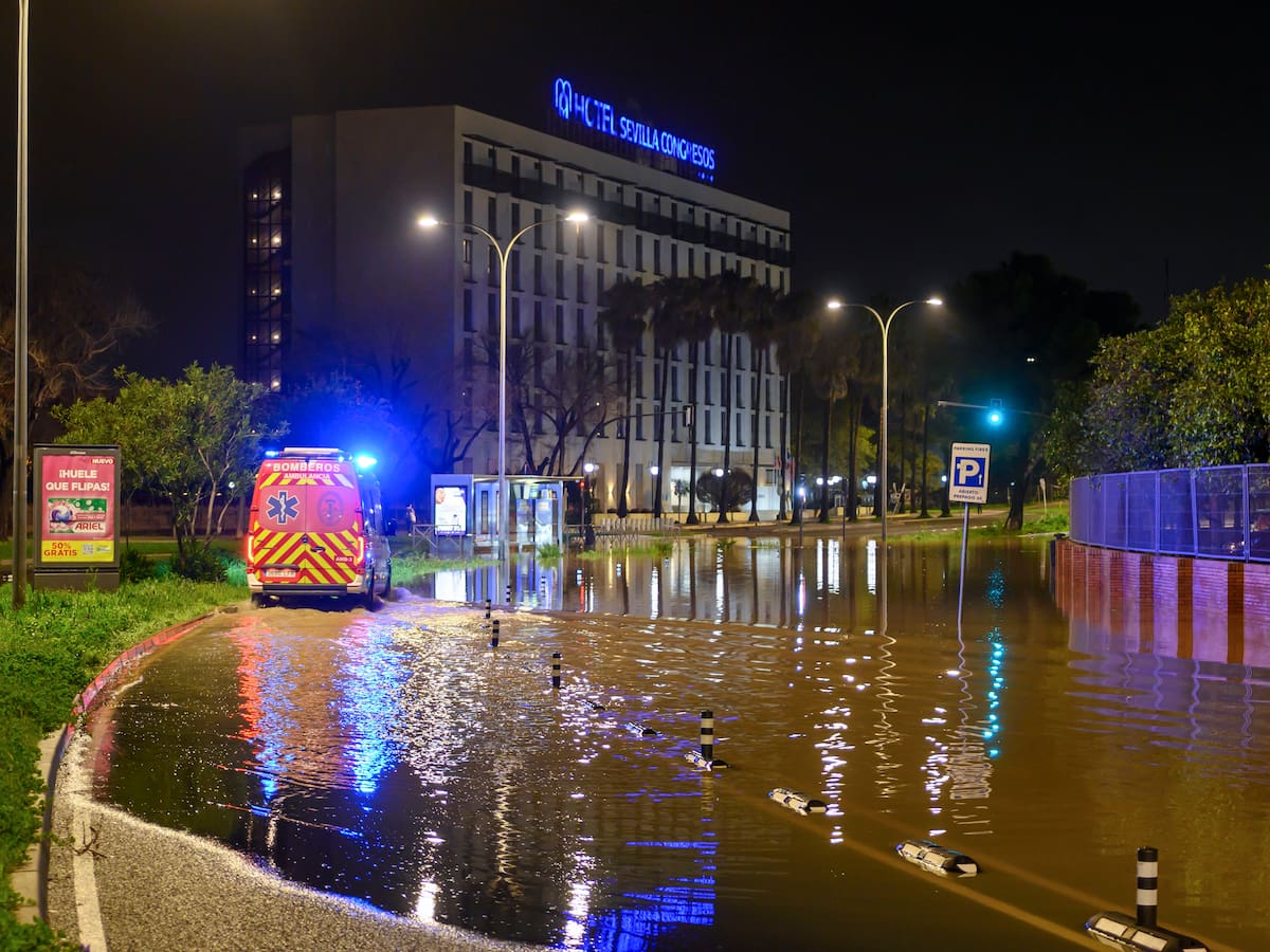Sevilla vuelve a fase de preemergencia tras el descenso del nivel del Guadalquivir