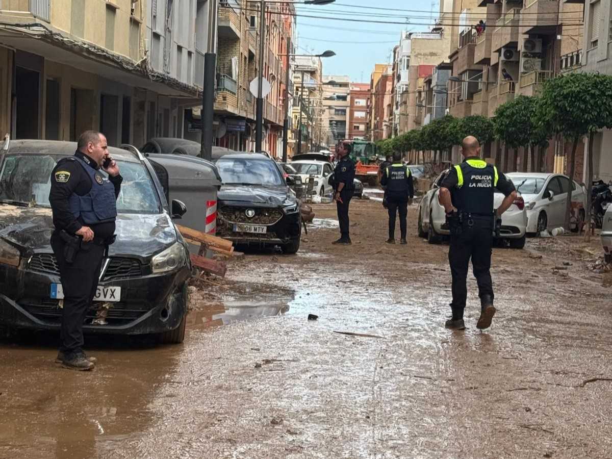 Dispositivo policial en la zona afectada por la DANA