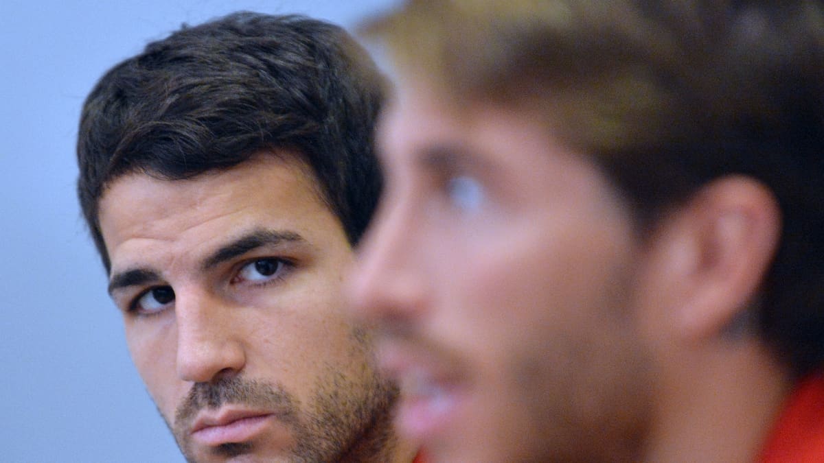 Cesc Fàbregas recuerda la llamada que recibió del seleccionador al estilo Sergio Ramos: "Eso nunca te lo tomas bien"