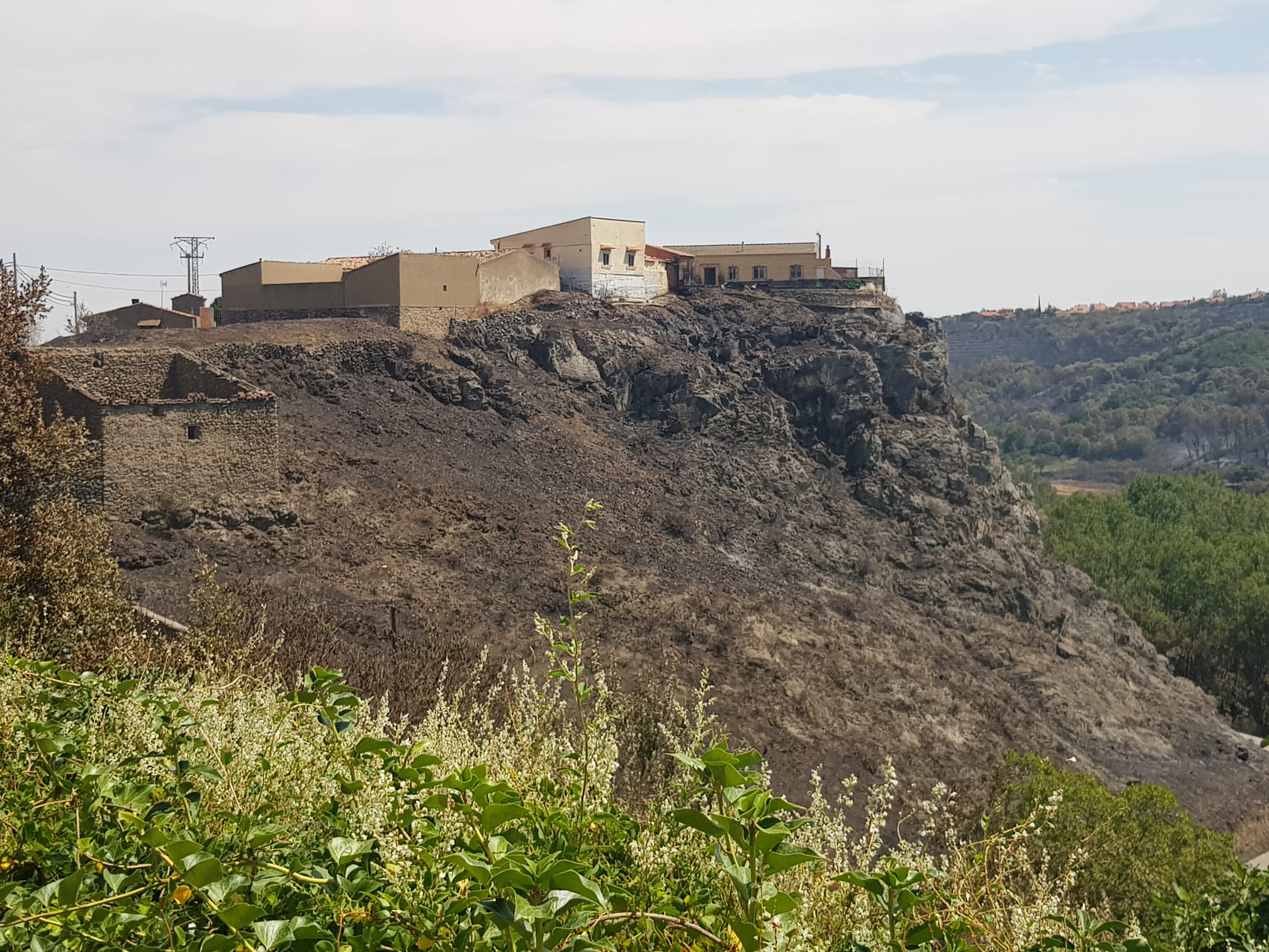 Ladera calcinada en Añón de Moncayo