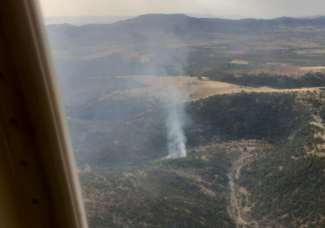 Vista aérea del incendio de Santisteban del Puerto.