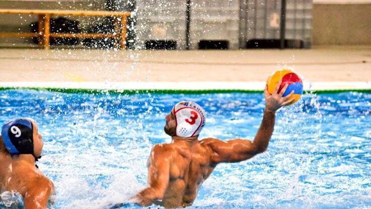 El waterpolista manresà Sergi Mora 'penja' el banyador