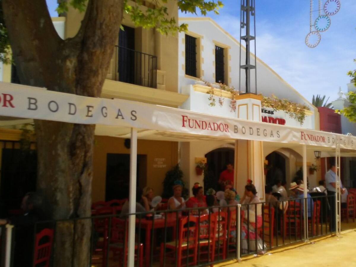 El Ayuntamiento anuncia un encuentro con caseteros ante la amenaza de paros en la Feria del Caballo de Jerez