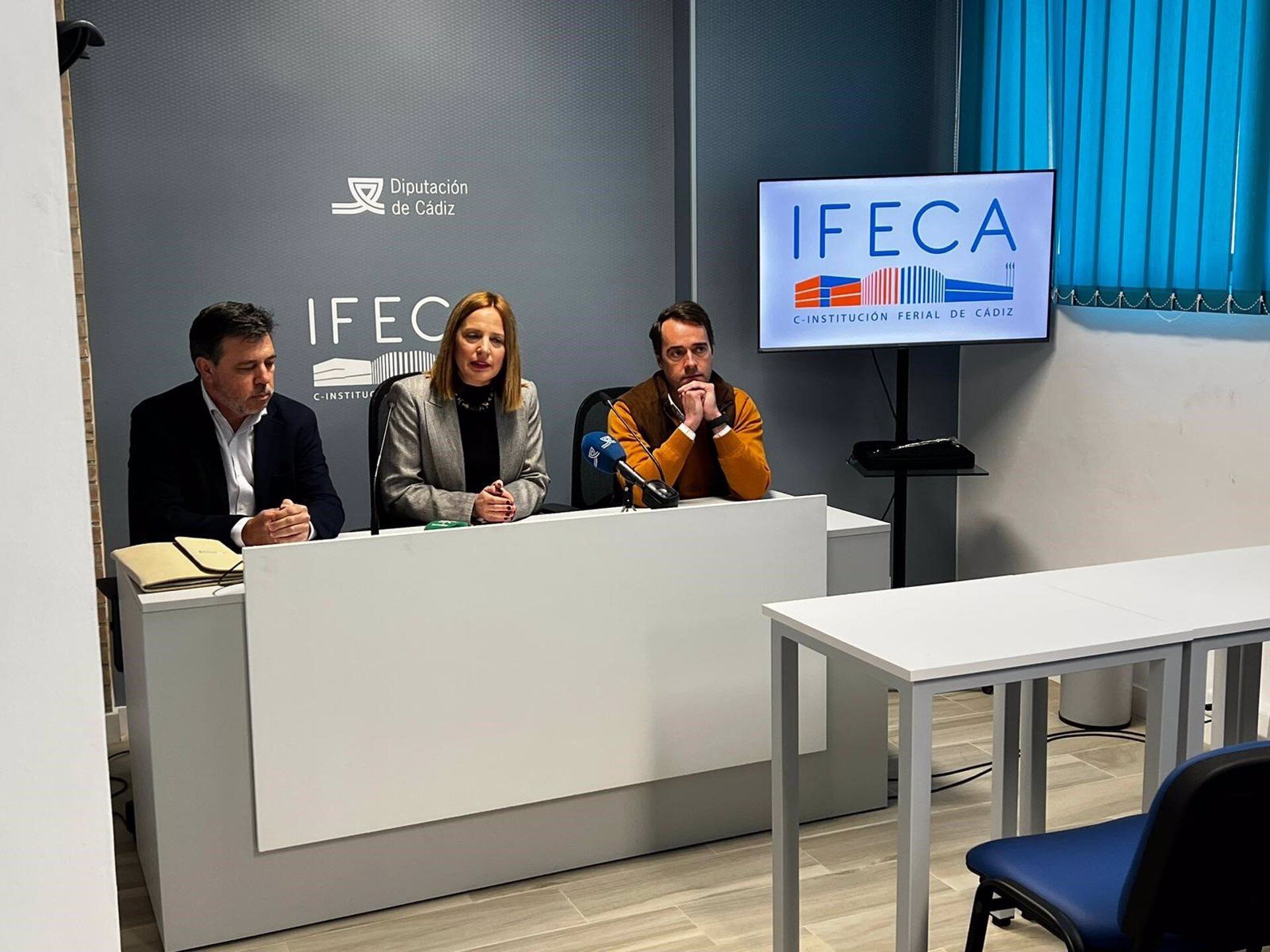 Miguel Pérez, Ana Carrera y Luis Ramírez