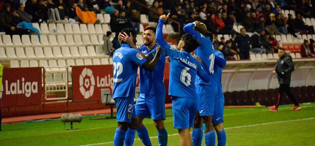 Los jugadores fuenlabreños celebran el último gol conseguido, obra de Ciss: el 14 de enero en el Carlos Belmonte