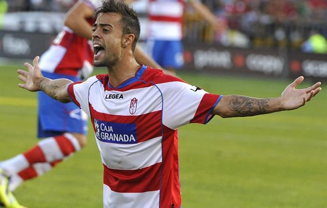 Dani Benítez, en 2011, jugando con el Granada CF