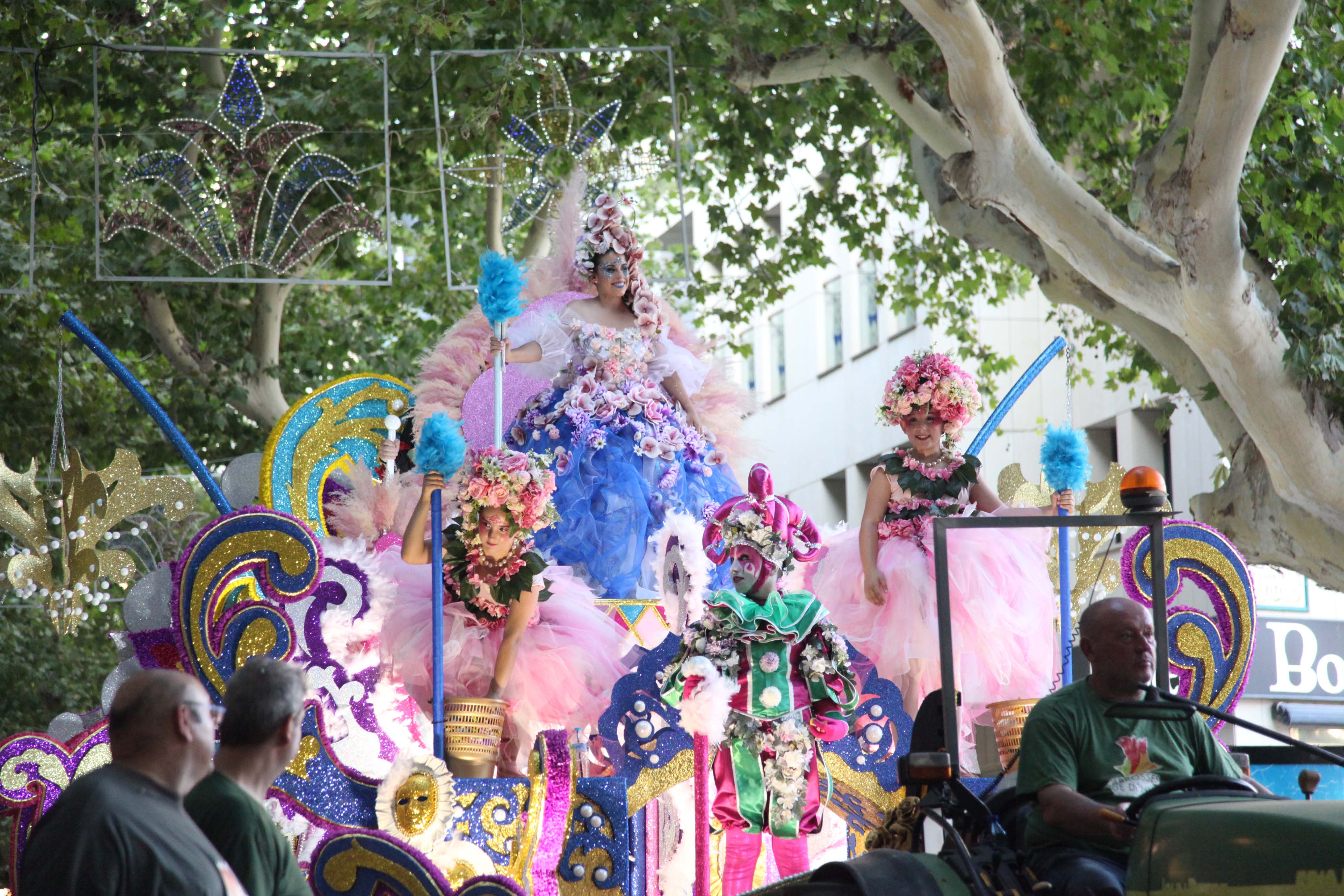 Falla Les Roques, primer premio de Carrozas 2023.