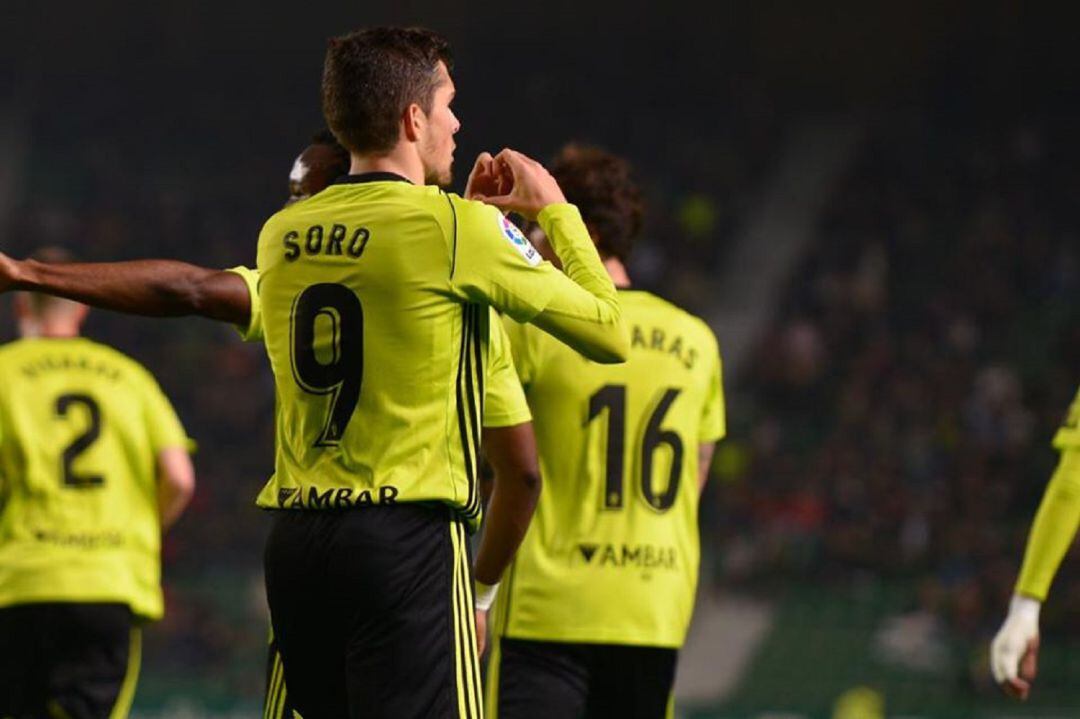 Alberto Soro celebra el gol que marcó en Elche
