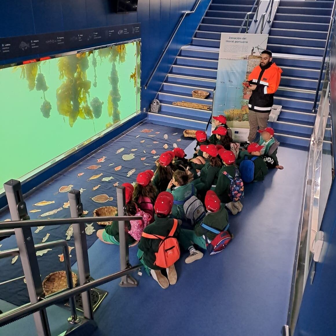 Visita escolar al Nautilus en Vigo