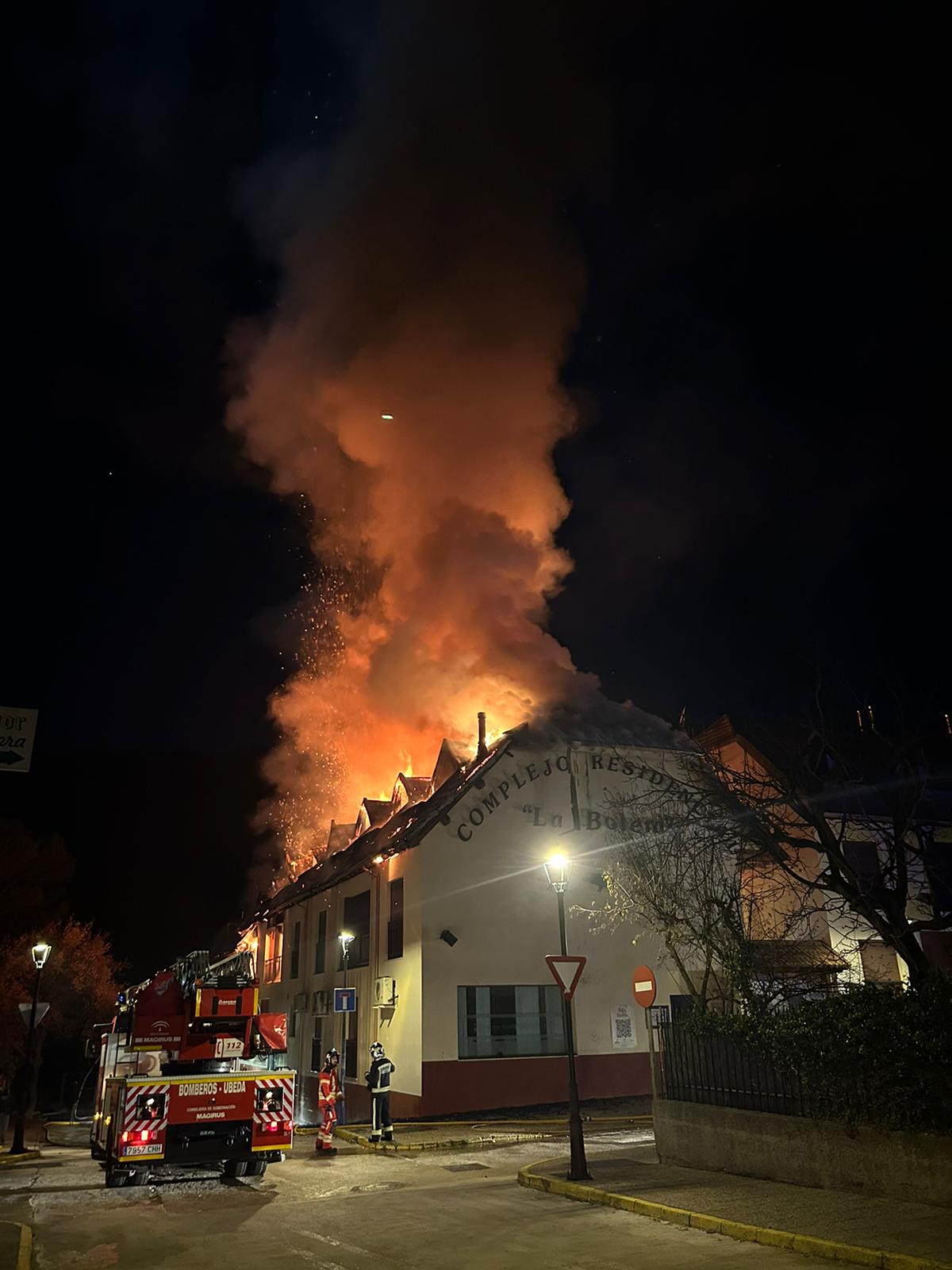 Incendio en un complejo de apartamentos de Arroyo Frío, en Cazorla