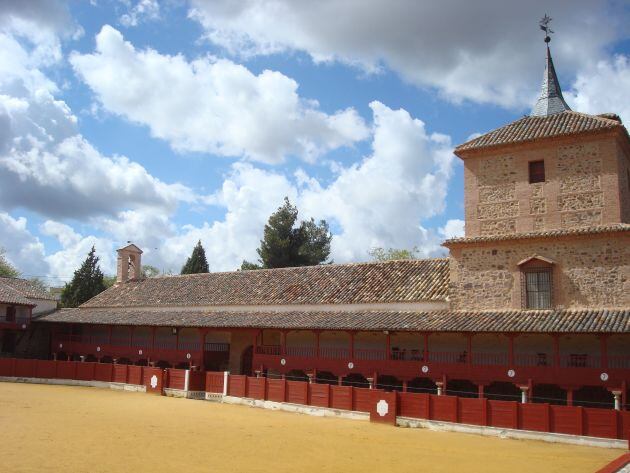 Imagen de archivo de la plaza de toros cuadrada de Las Virtudes, en Santa Cruz de Mudela