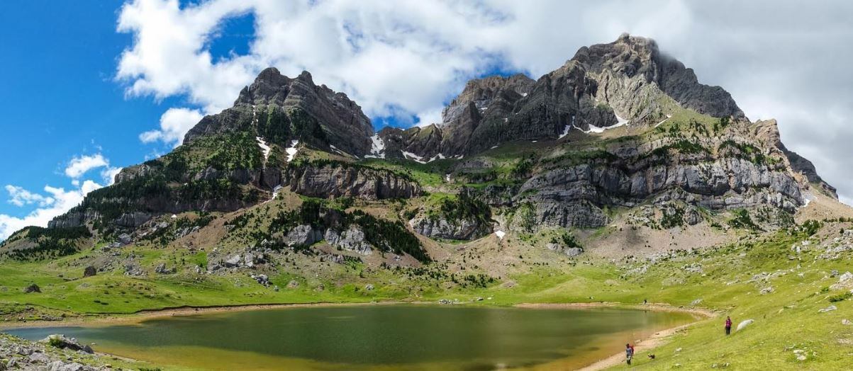 El ibón de Piedrafita en el valle de Tena, uno de los escenarios preferidos de los rodajes