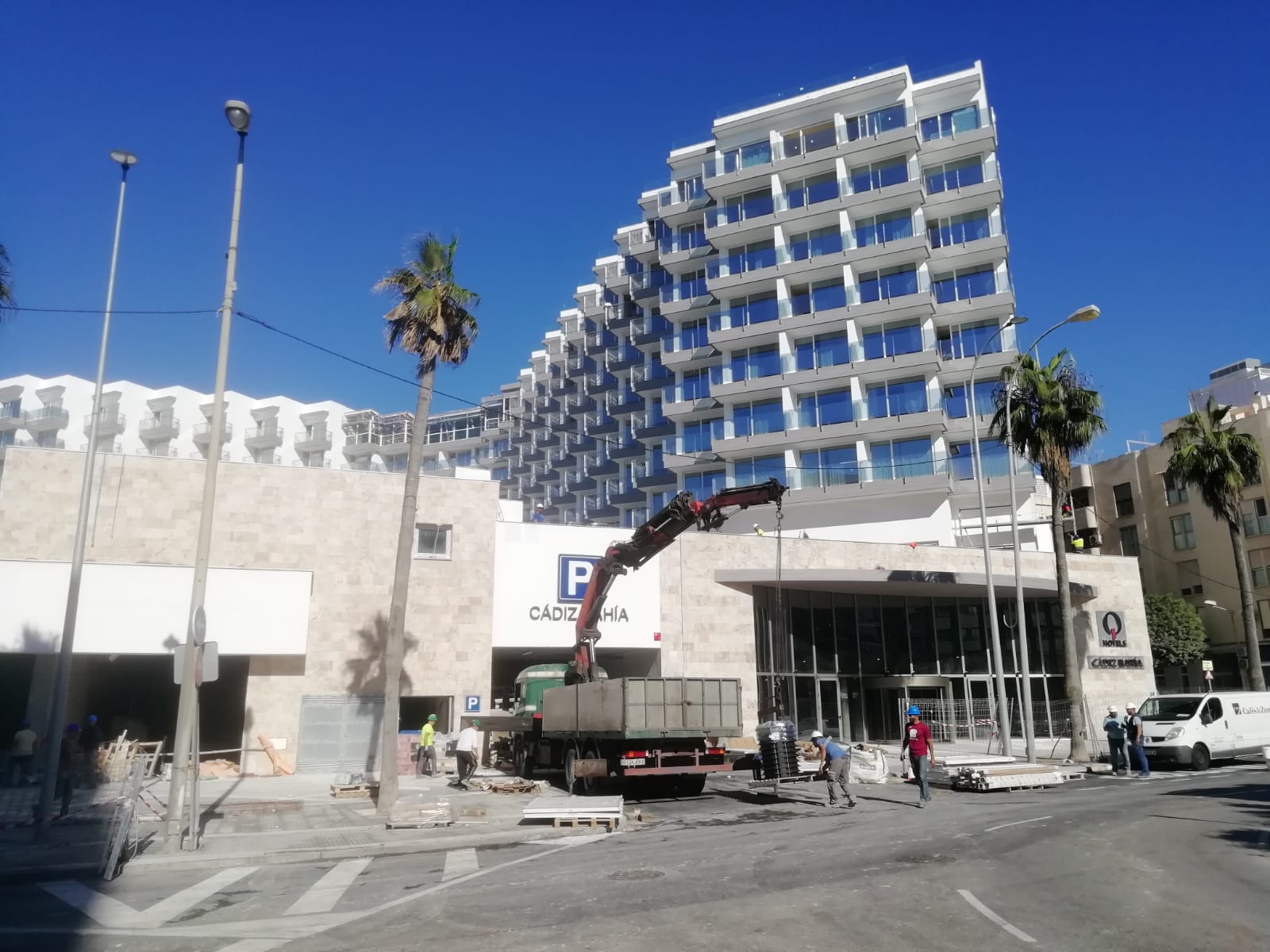 Entrada al nuevo hotel