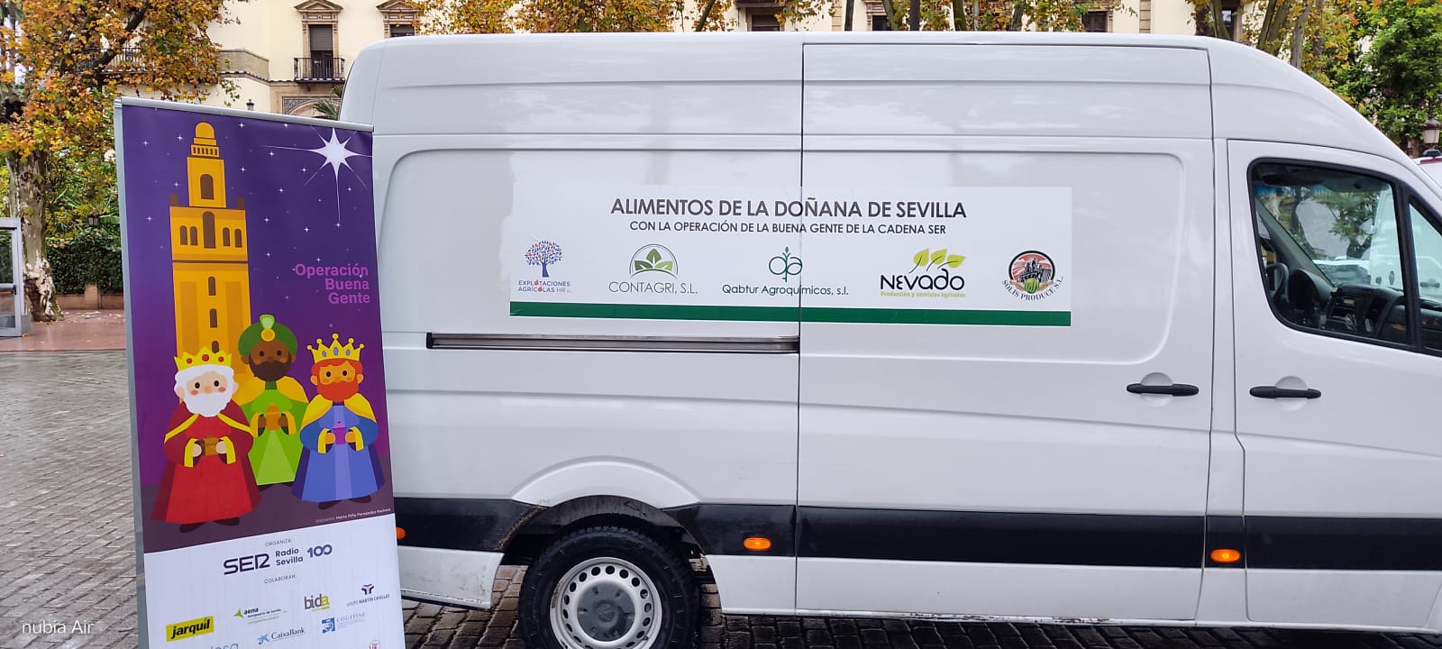 Furgoneta con alimentos de la Doñana de Sevilla