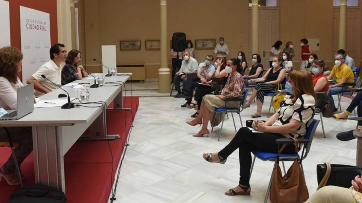 105 nuevos trabajadores sociales en los pueblos de la provincia para gestionar el IMV