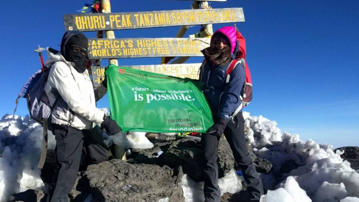 Una joven de Puertollano sube el Kilimanjaro y recauda 2 mil euros para luchar contra el alzheimer
