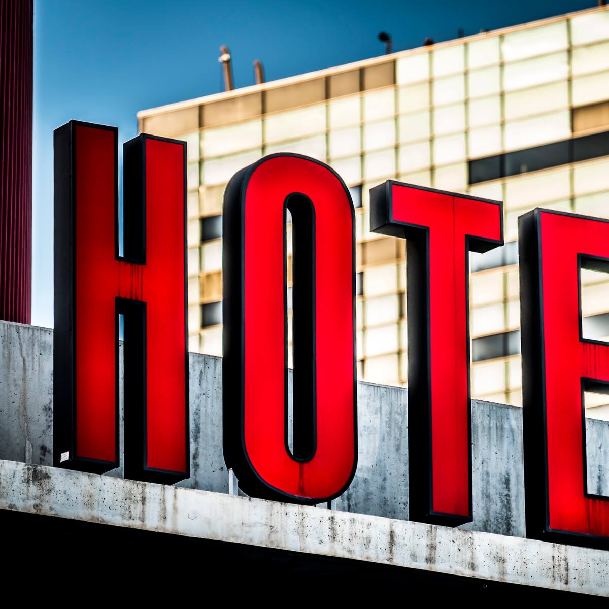 Las pernoctaciones en hoteles de Castilla y León aumentaron en mayo un 3,7% frente a la caída nacional del 0,4%