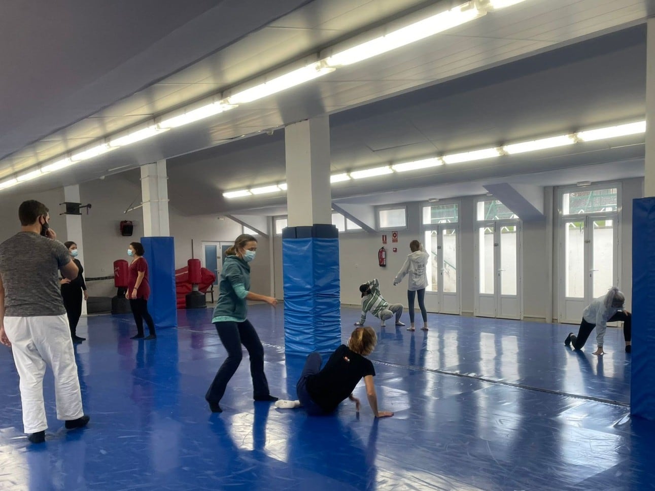 El curso se dirige a las mujeres mayores de edad y se impartirán en el Polideportivo Martín Colmenarejo a partir del 22 de enero, componiéndose de seis sesiones que se celebrarán el último domingo de cada mes