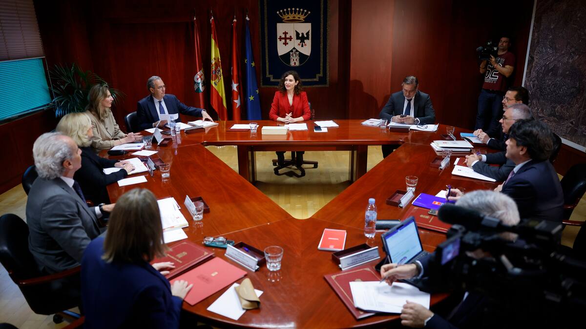 Isabel Díaz Ayuso anuncia en Alcobendas un bus-VAO tecnológico para la M-607