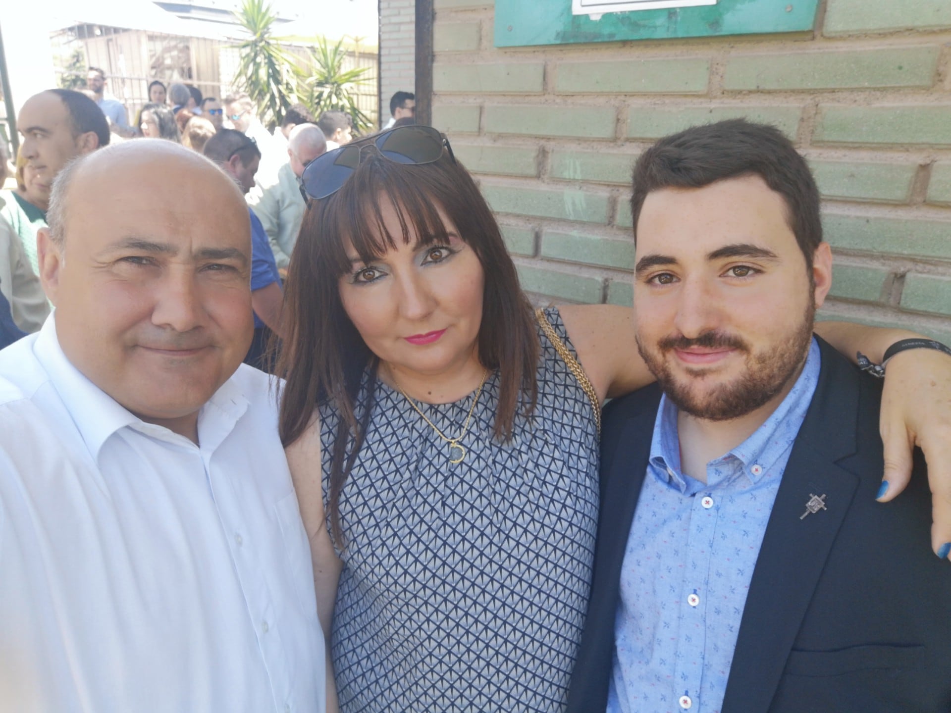 Juanmi con su esposa y su hijo en tiempos de felicidad.