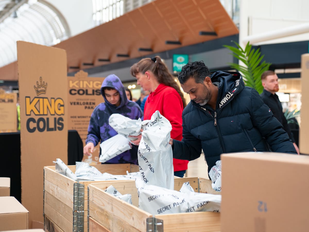 10 minutos, un paquete y una sorpresa: la experiencia que engancha y que llega a A Coruña