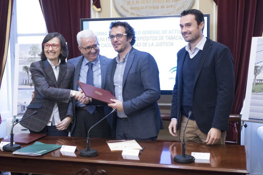 Firma del protocolo para la Ciudad de la Justicia