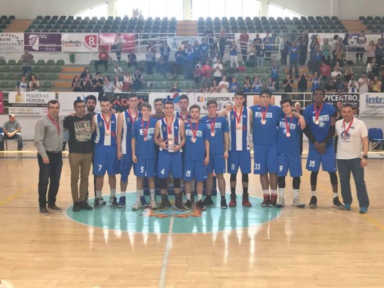 Brillante temporada del Proconsi Ciudad de Ponferrada que apesar de sumar dos victorias no estará en el campeonato de España Júnior.