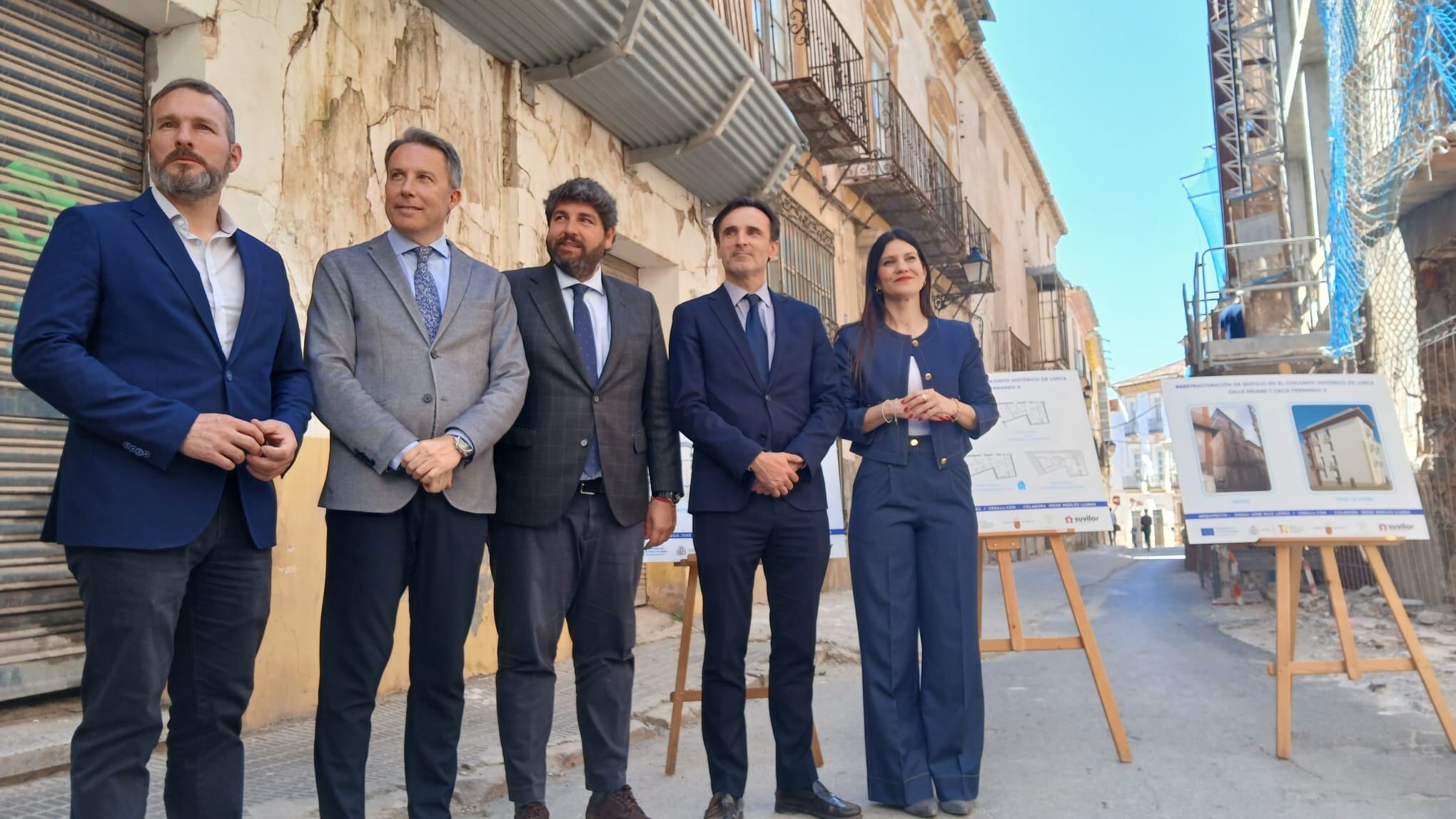 Arrancan las obras del primer bloque de pisos municipal para jóvenes en Lorca