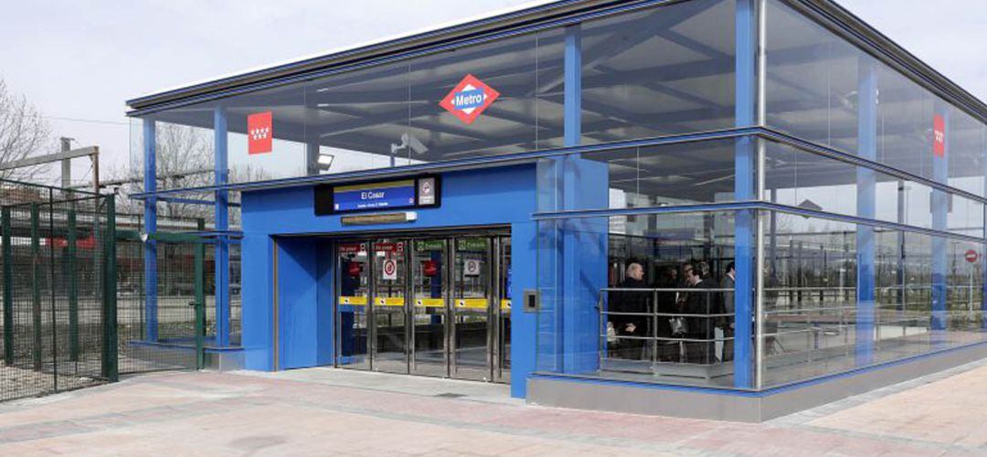 Exterior de la estación de MetroSur de El Casar