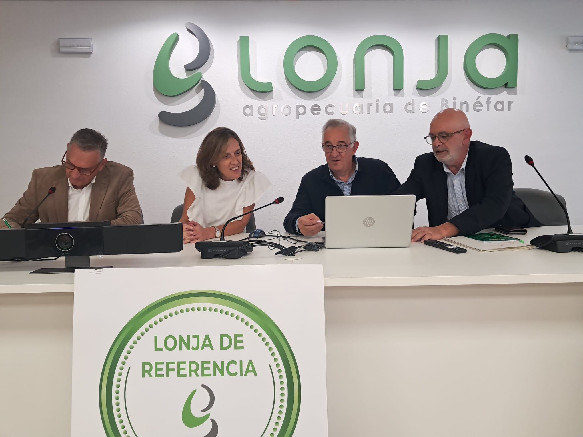 Charla informativa celebrada este miércoles en la lonja de Binéfar.